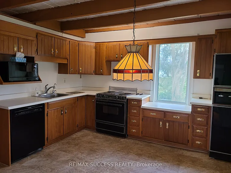 687 New Dundee Rd — Photo 9