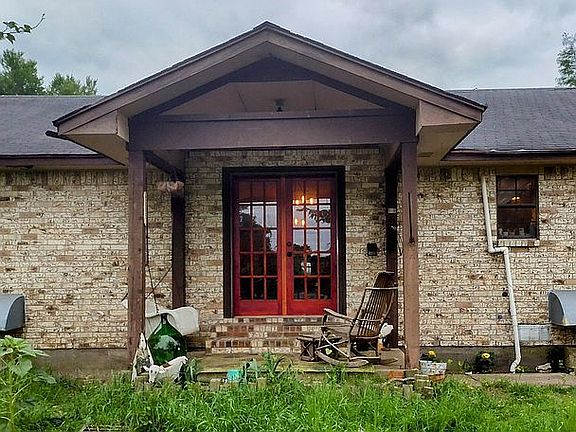 3rd image of 18 Stanfield Ln