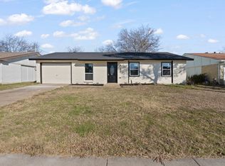 1006 Cielo Vista Dr, Grand Prairie, TX 75052