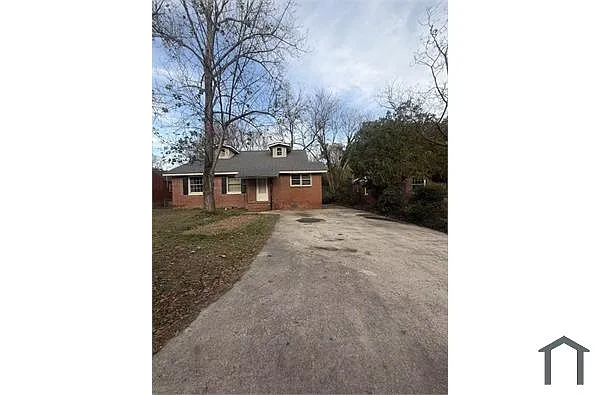 3373 Mary Dr photo 1