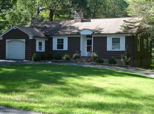 409 Laurel Pine Rd, Cresco, PA 18326