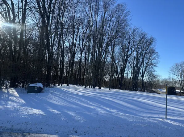 Saybrooke Rd, Meadville, PA 16335