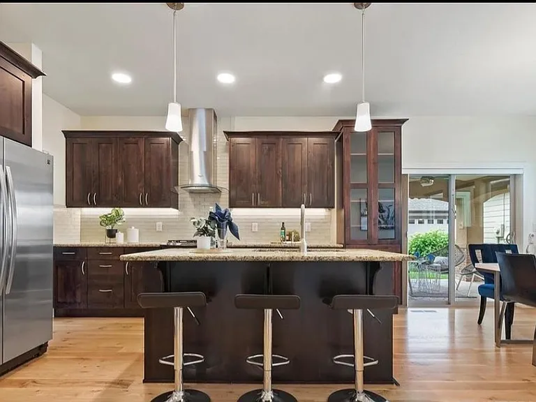 3721 W Catalpa Dr — Photo 3