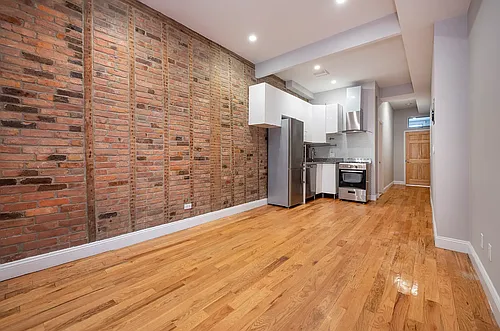 302 5th St #3 Photo 1