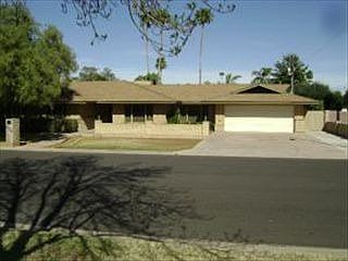 2nd image of 504 W Fairway Cir