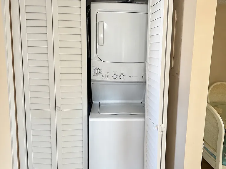 620 Flamingo Dr #201 — Photo 10
