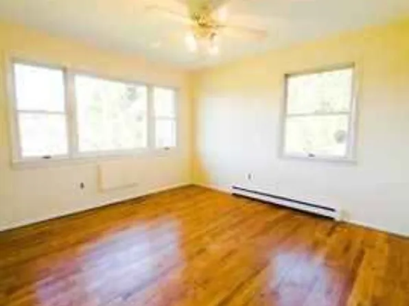 (undisclosed Address), Lake Hopatcong, NJ 07849
