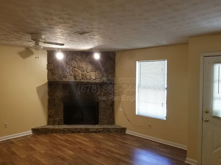 905 Hemingway Rd — Photo 3