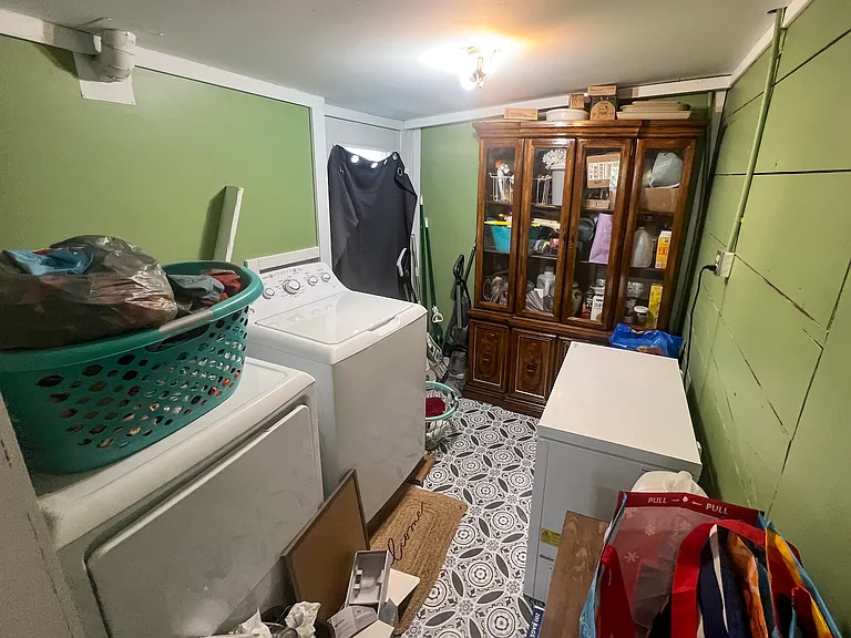 362 N Line St — Photo 15