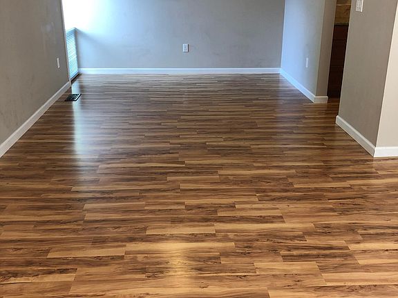 2nd image of 9907 NE 124th St APT 816