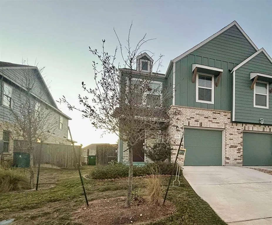 Building Photo - 176 Andross Ln