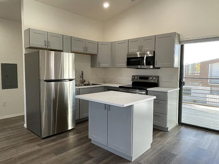920 Shoofly St — Photo 3