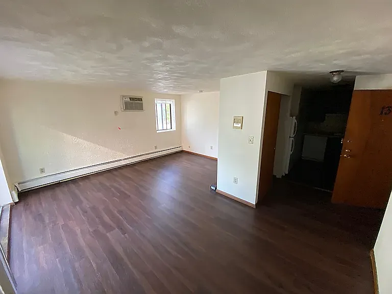 10 Adelaide Rd #5 — Photo 1
