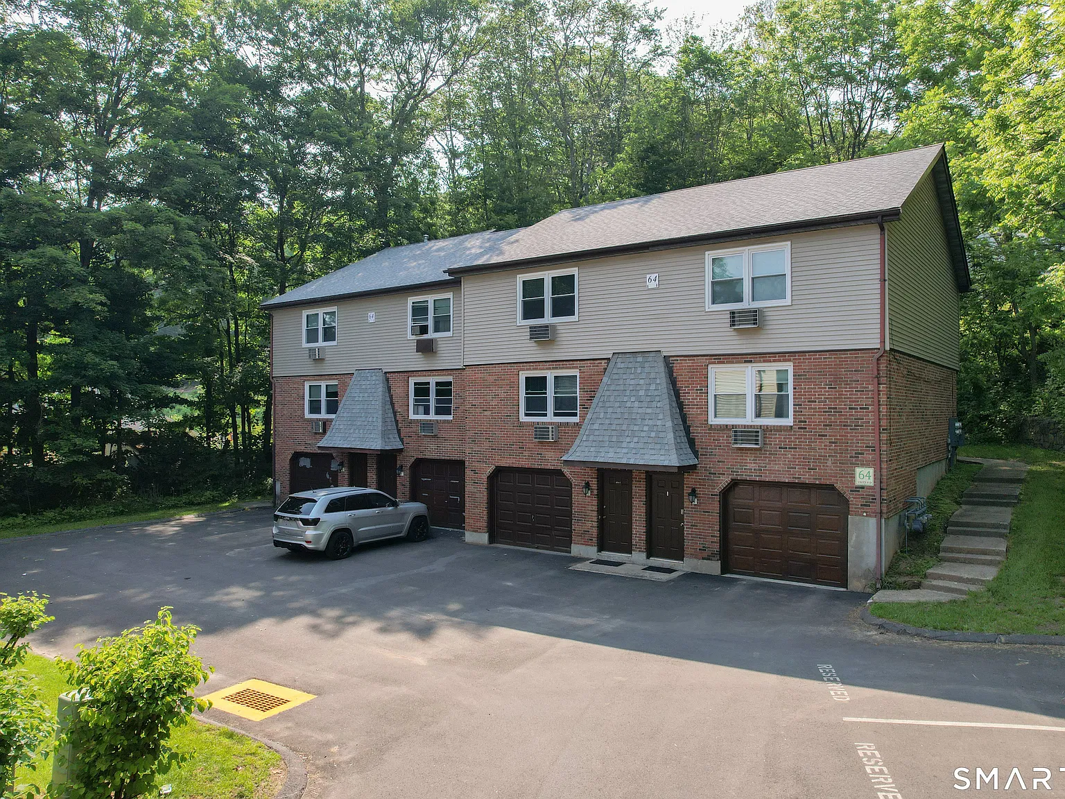 2 bed, 2.5 bath, 1500 sqft, $2,200 — Photo 2