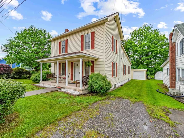 613 Main St, Narrows, VA 24124