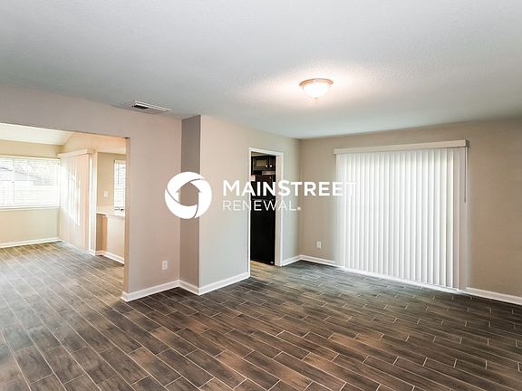 4th image of 514 Stroud Ln