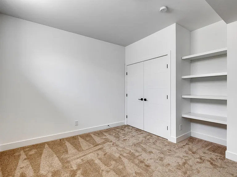 2144 51st Ave SW — Photo 44