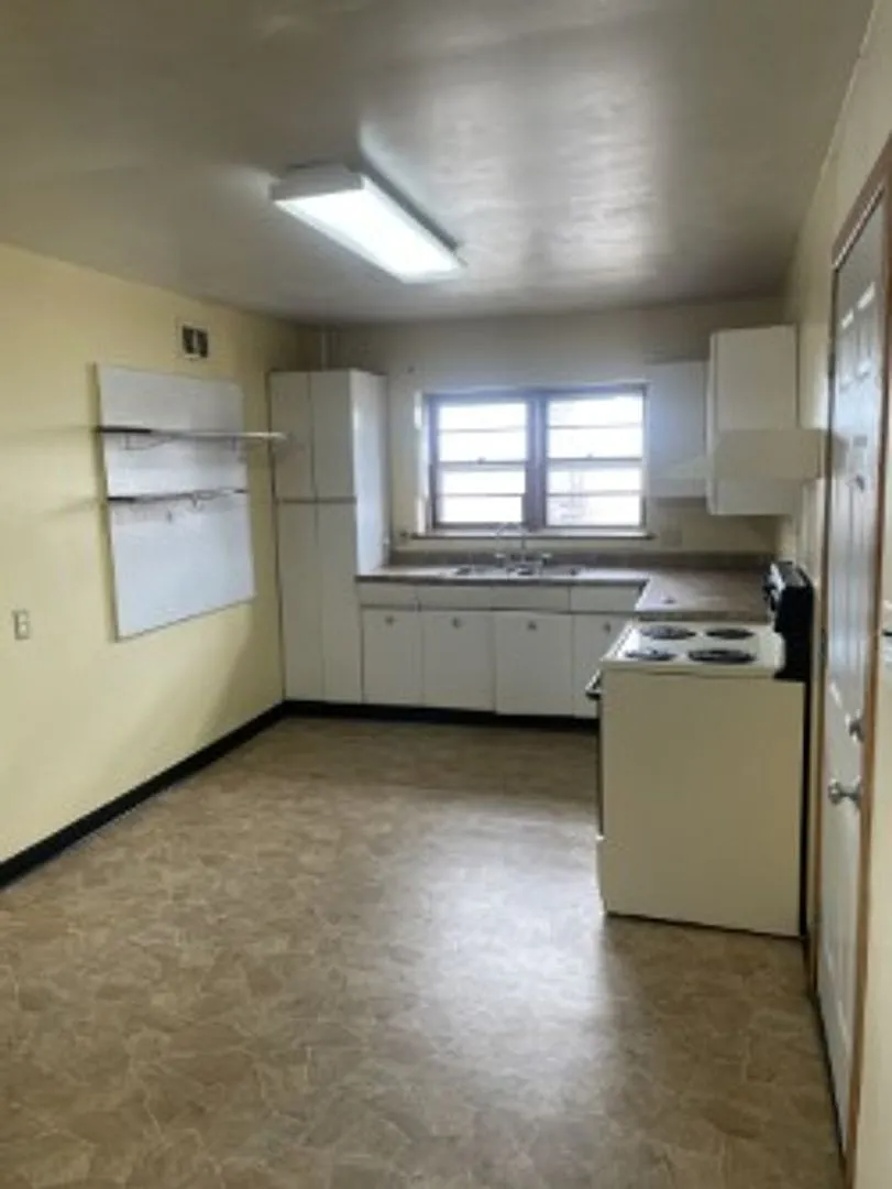 117 N Church Street — Photo 2