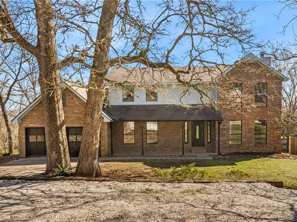 210 Oneal Ln #185, Elkins, AR 72727