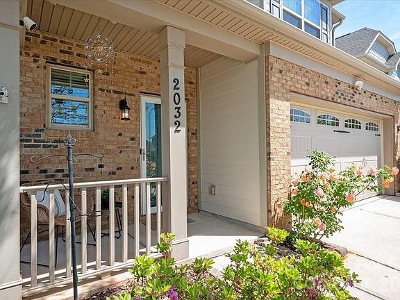5th image of 2032 Pinyon Ln