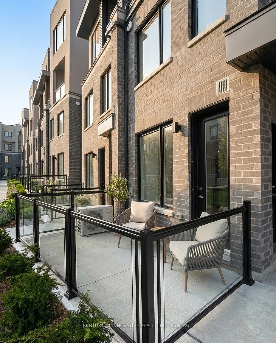 2 bed, $2,850 — Photo 1