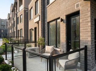 3538 Colonial Dr #10, Mississauga, ON L5L 0C1