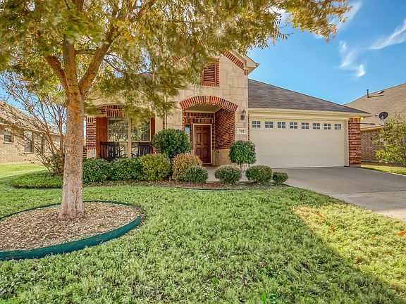 3rd image of 702 Guadalupe Ct