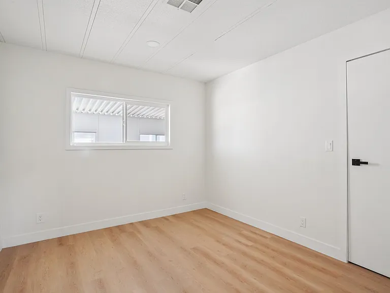 33423 Barcelona Dr — Photo 14