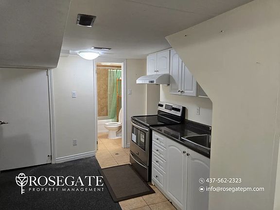 3rd image of 60 Agnes St #2