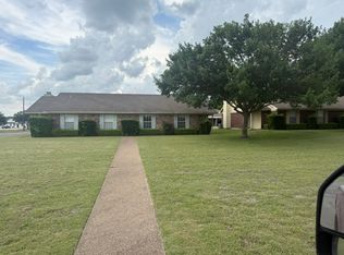 9202 Woodgate Cir W, Woodway, TX 76712