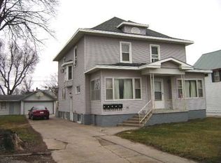 203 E 3rd St APT 1, Hastings, NE 68901