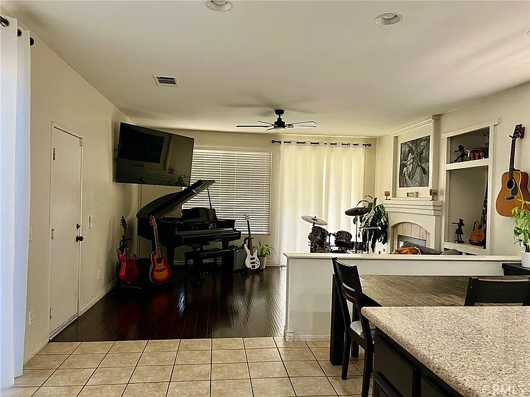 142 Jessica Ln — Photo 11