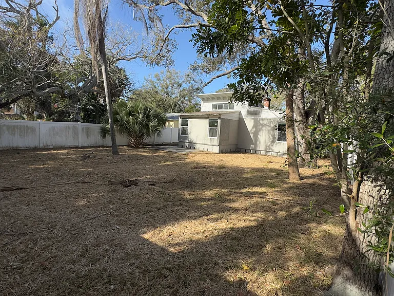 2223 W Harbor Dr S — Photo 11