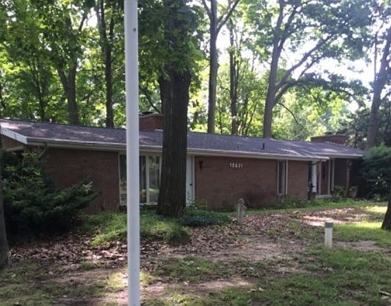 2nd image of 15631 Oak Lane Dr