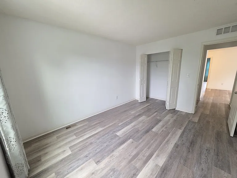 2393 Shadow Bend Dr — Photo 10