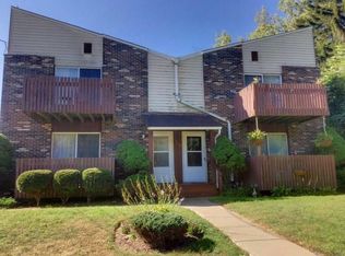 7117 Front River Rd, Pittsburgh, PA 15225