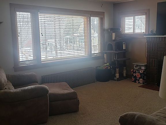 5th image of 725 Somerset Ave