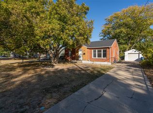 3105 26th Pl, Des Moines, IA 50310