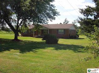 1347 Highpoint Rd, Albertville, AL 35950