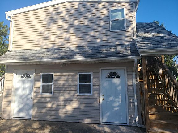 Rental On Second Floor. 1st Floor is storage unit.