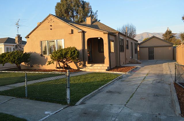 1st image of 28 S Cragmont Ave