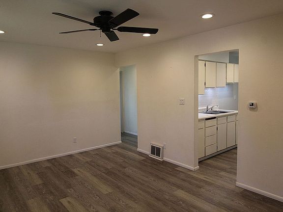 4th image of 3628 E Carlisle Ave