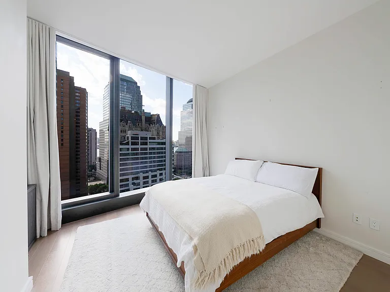 125 Greenwich St #25C — Photo 11