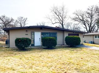 790 Saint Anthony Ln, Florissant, MO 63033