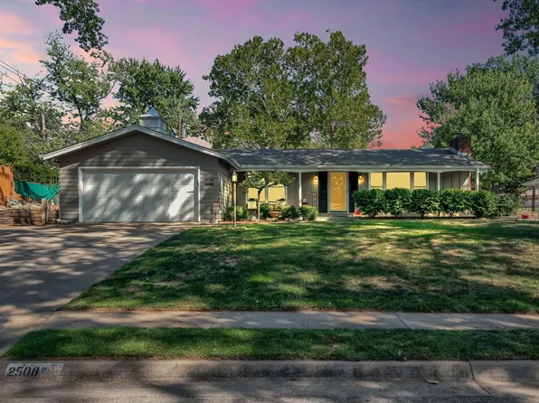 2508 SW Meadow Ln, Topeka, KS 66614