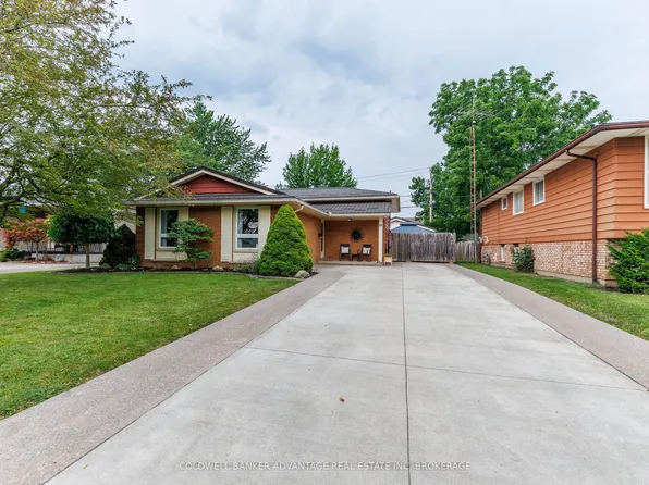 74 Pinehurst Dr, Welland, ON L3C 3J1