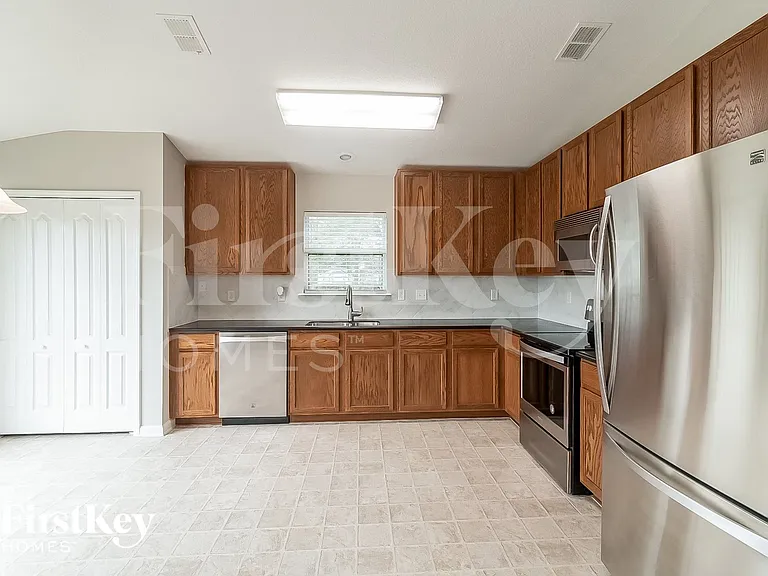 2878 Woodstone Dr — Photo 9