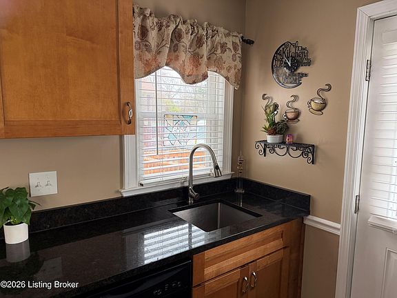 3rd image of 4823 S 6th St