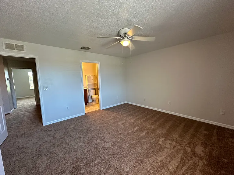 1061 Normandie Way — Photo 17