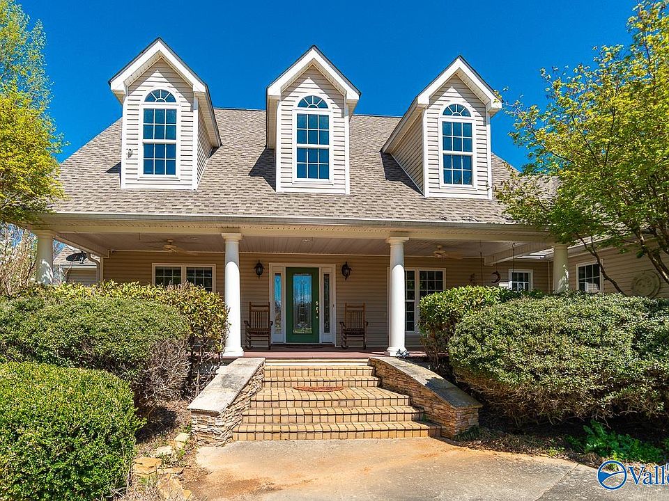 1st image of 317 Shady Ln